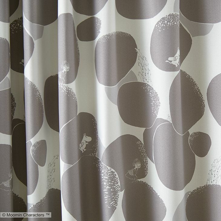遮光カーテンMOOMIN/ムーミンロックパターン（アップ）