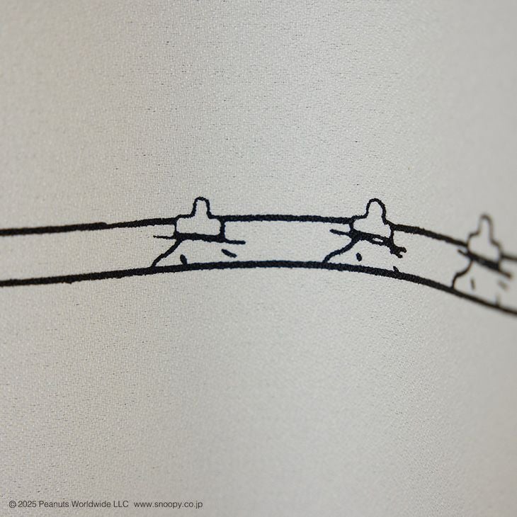 遮光カーテンPEANUTS/ピーナッツコミックグリッド（アップ）