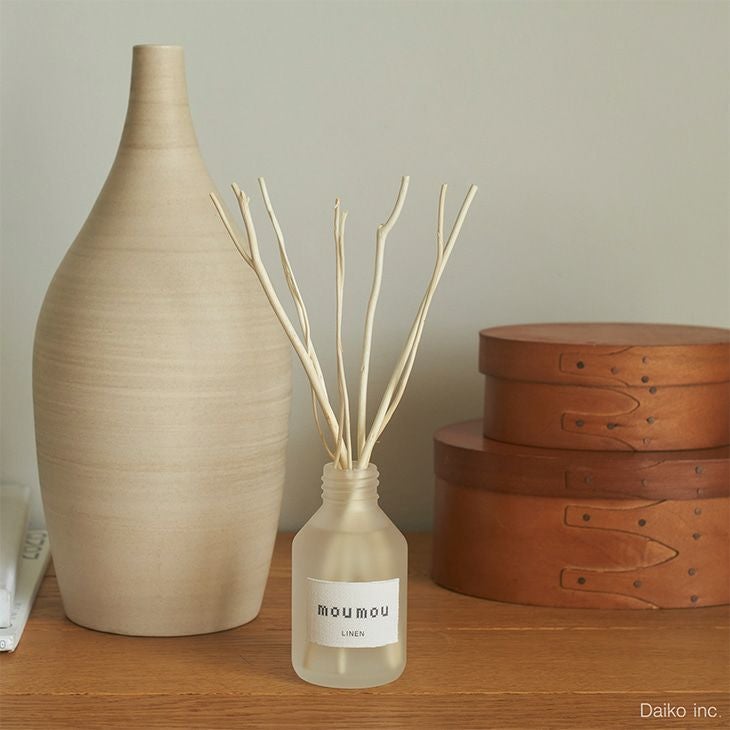 お部屋にやわらかいファブリックの香りを広げる、リードディフューザー moumou 100ml (リネン)